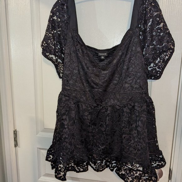 Torrid Lace Peplum Babydoll Top 2X BNWT - Picture 2 of 3